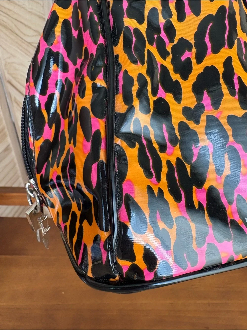 VTG Y2K Betseyville by Betsey Johnson Cheetah Leopard Makeup Toiletry Bag
